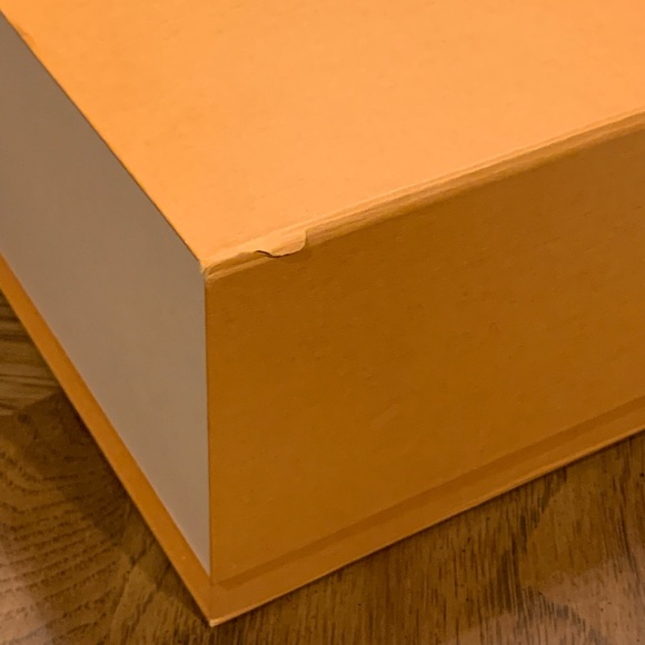 LV Monogram Empreinte Noir Bumbag - Picture 16 of 16